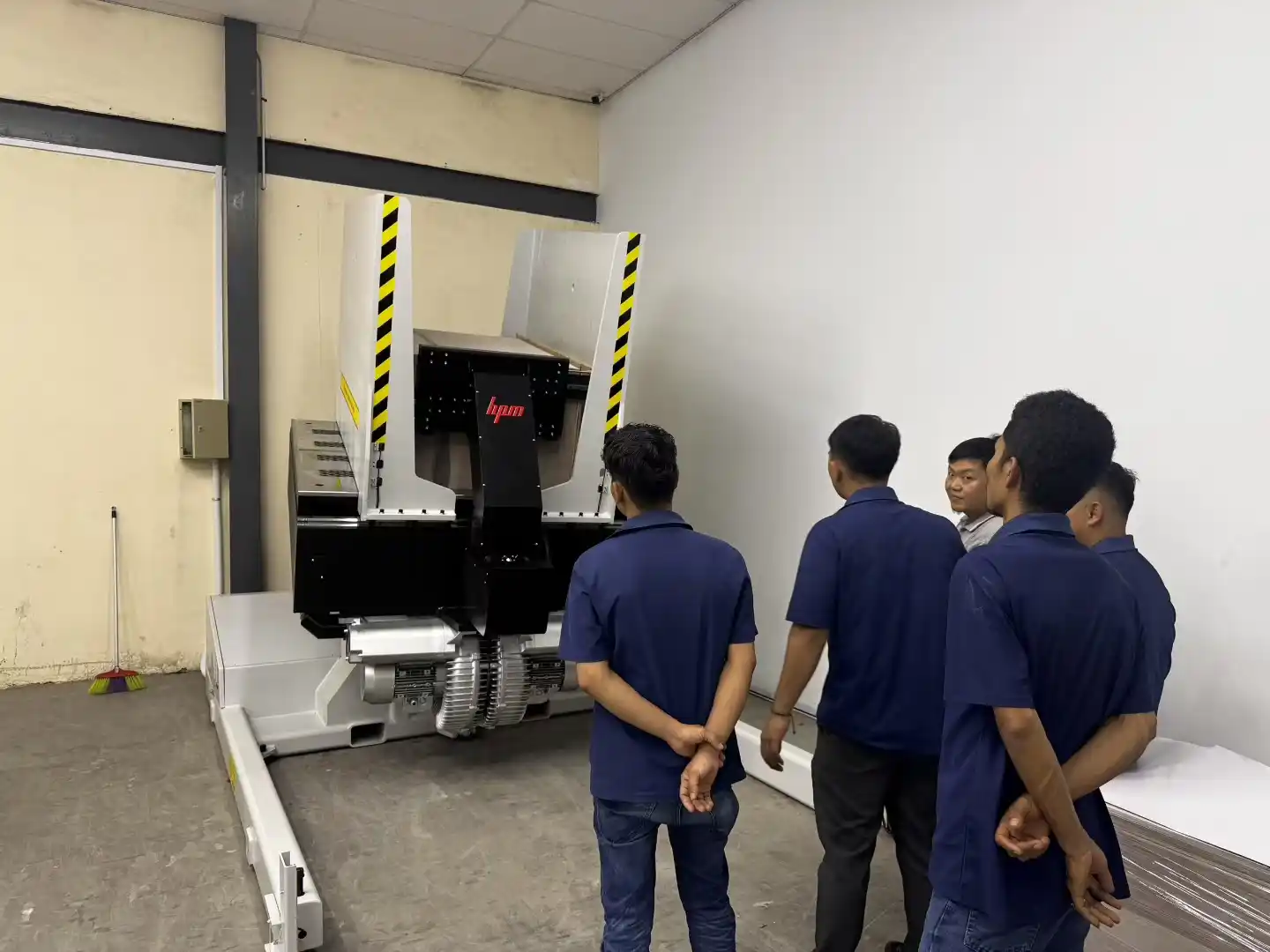 HPM machine in production at international print shop